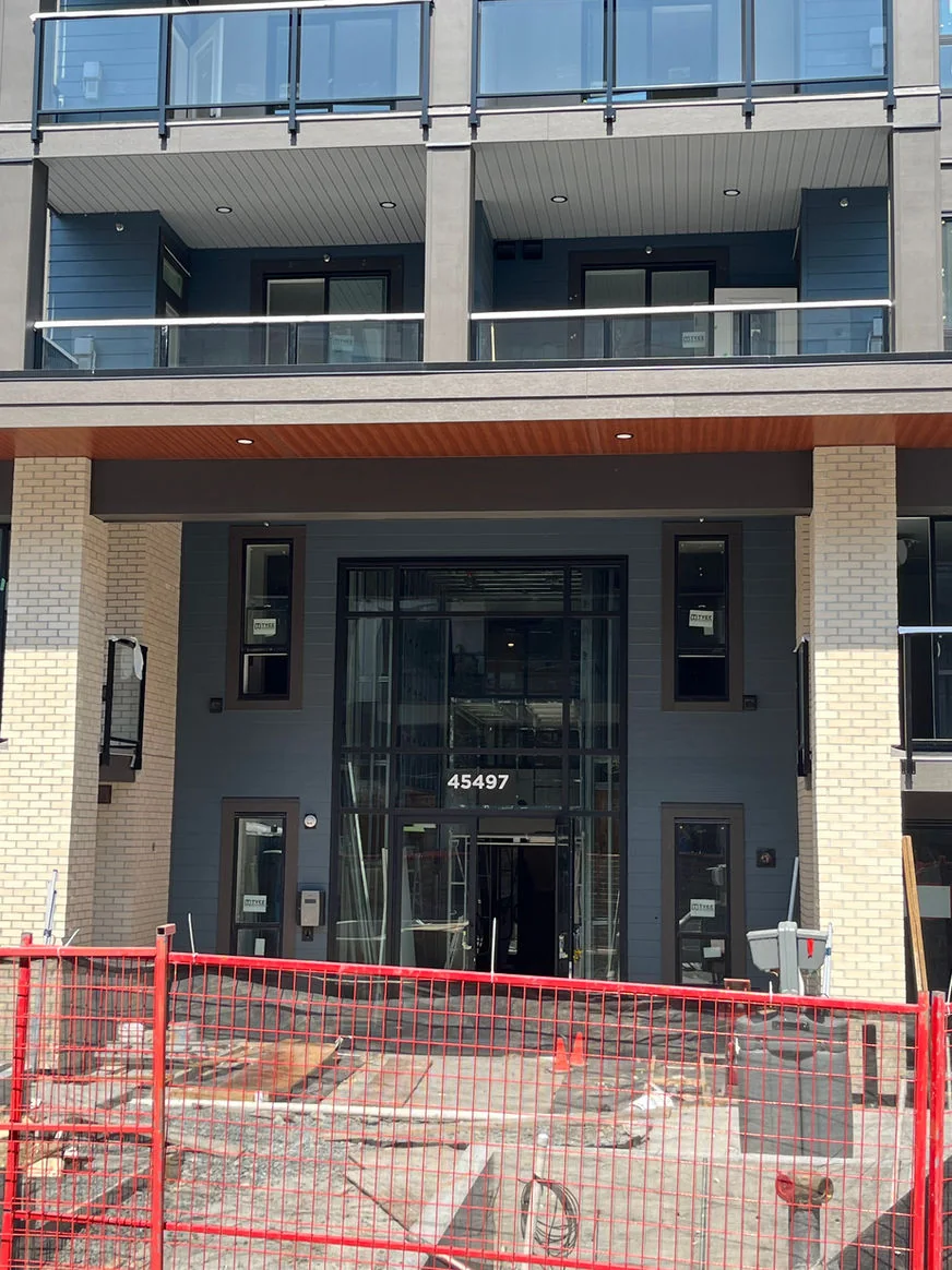 York at Garrison Crossing Building C - Acro Aluminum storefront and thermal door project