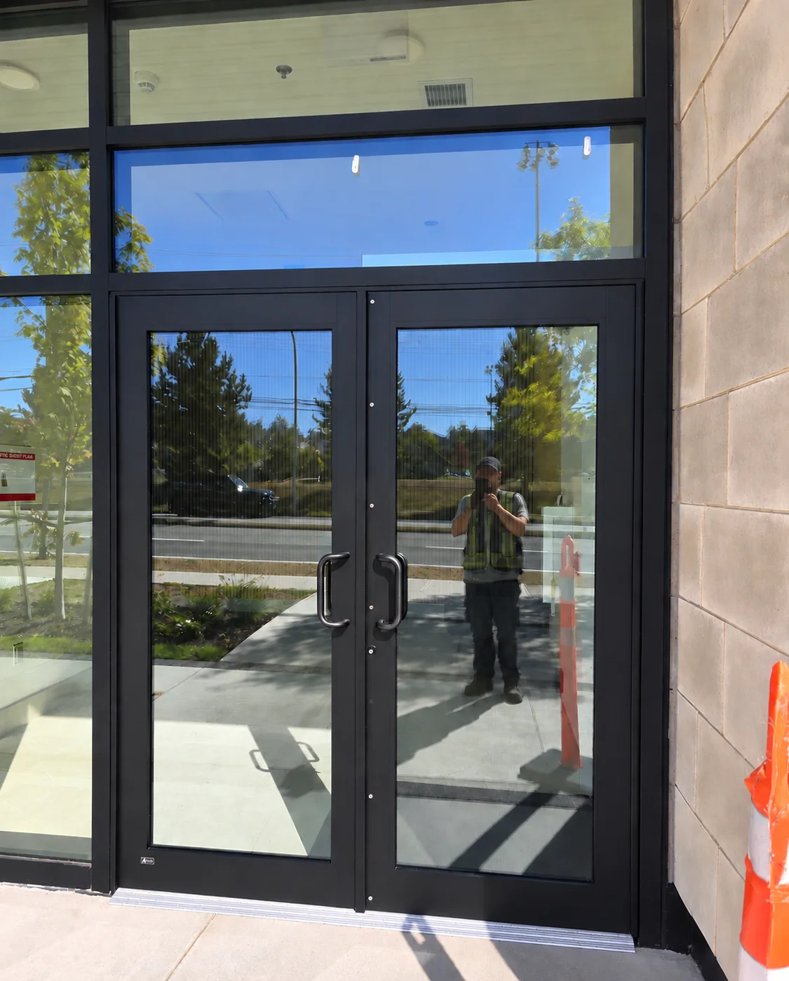400T Series thermal commercial entrance door installation